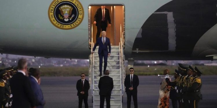 Mar-a-Lago trumps White House as president-elect overshadows Biden on world stage